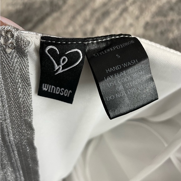 Small silver tube top Windsor - Picture 3 of 4